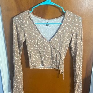 Flower long sleeve crop top